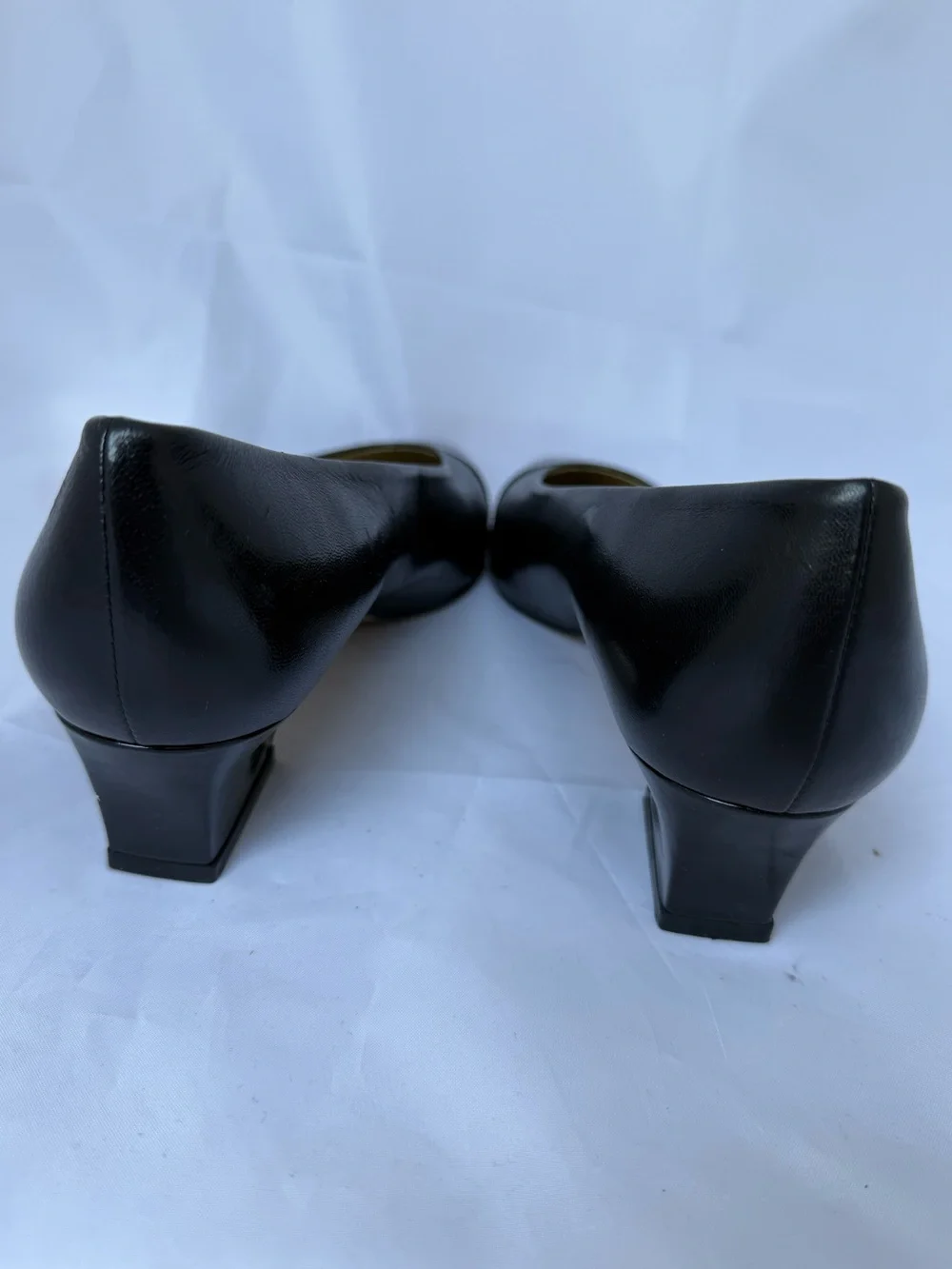 Etienne Aigner Black Leather Cap Toe Pumps Heels Made in Spain Size 7N